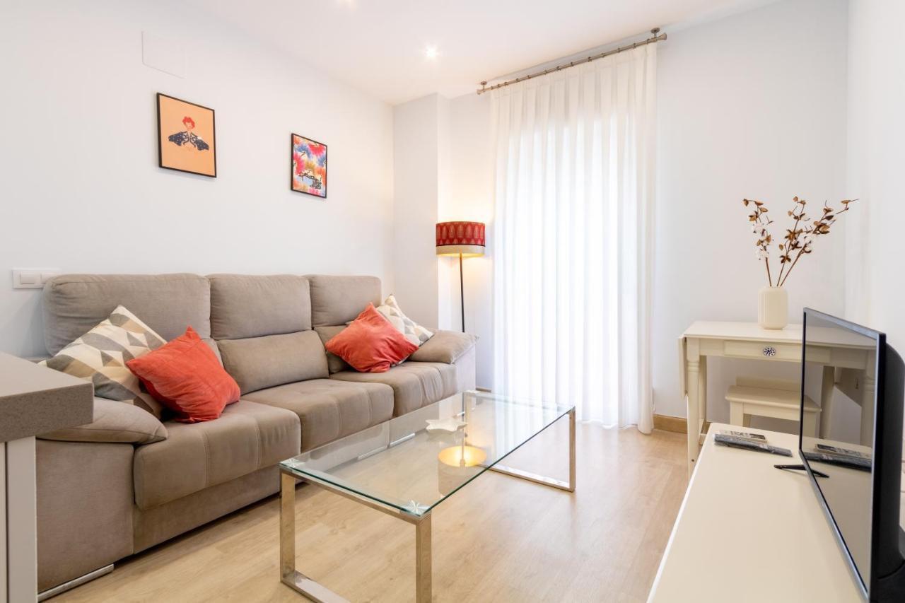 Charming 2 Bedroom Apartment Triana Bridge By Ocityzen セビリア エクステリア 写真